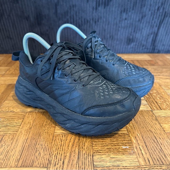 Hoka One One Shoes - Size 6.5 - Hoka One One Women’s Bondi SR Triple Black